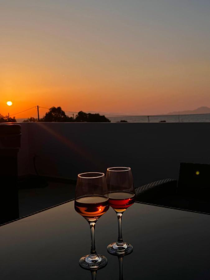 Odyssea Top View & Hot Jacuzzi Front Beach Kremastí Buitenkant foto
